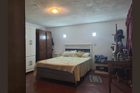 Casa à venda com 263m², 4 quartos e 4 vagas