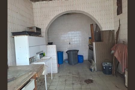 Casa à venda com 263m², 4 quartos e 4 vagas