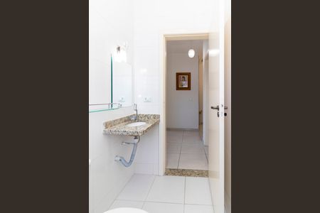 Casa para alugar com 250m², 3 quartos e 3 vagas Casa para alugar com 250m², 3 quartos e 3 vagasBanheiro