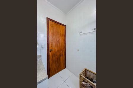 Casa à venda com 187m², 5 quartos e 3 vagasBanheiro