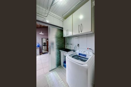 Casa à venda com 187m², 5 quartos e 3 vagasÁrea de Serviço