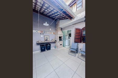 Casa à venda com 187m², 5 quartos e 3 vagasÁrea Externa