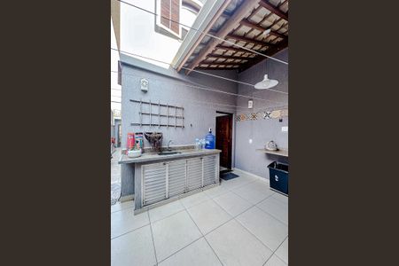 Casa à venda com 187m², 5 quartos e 3 vagasÁrea Externa