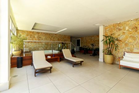 Apartamento à venda com 80m², 3 quartos e 1 vaga Apartamento à venda com 80m², 3 quartos e 1 vagaÁrea Comum