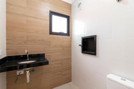 Casa à venda com 168m², 3 quartos e 4 vagasBanheiro 2