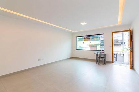 Casa à venda com 168m², 3 quartos e 4 vagasSala