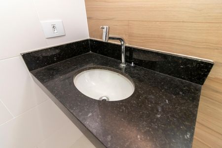 Casa à venda com 168m², 3 quartos e 4 vagasBanheiro 2