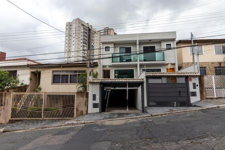 Casa à venda com 168m², 3 quartos e 4 vagasFachada