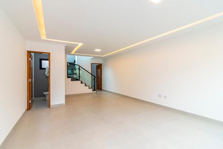 Casa à venda com 168m², 3 quartos e 4 vagasSala