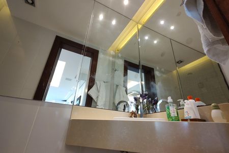 Casa de condomínio à venda com 441m², 3 quartos e 2 vagasLavabo