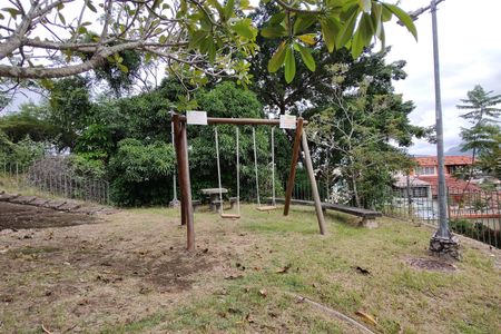 Casa de condomínio à venda com 441m², 3 quartos e 2 vagasÁrea comum - Playground