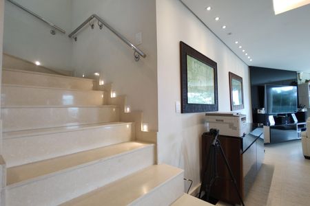 Casa de condomínio à venda com 441m², 3 quartos e 2 vagasSala