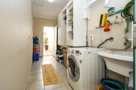 Casa à venda com 280m², 3 quartos e 5 vagasÁrea de Serviço