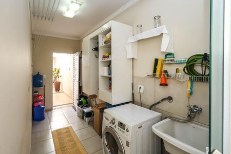 Casa à venda com 280m², 3 quartos e 5 vagasÁrea de Serviço