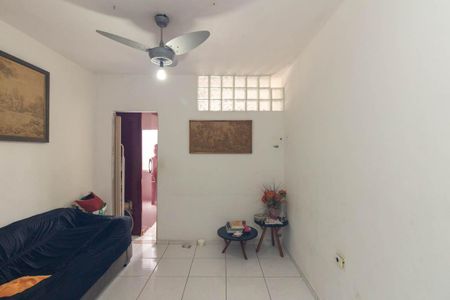 Apartamento à venda com 37m², 1 quarto e sem vaga Apartamento à venda com 37m², 1 quarto e sem vagaSala