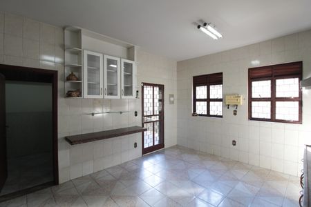 Casa à venda com 830m², 4 quartos e 4 vagasCozinha