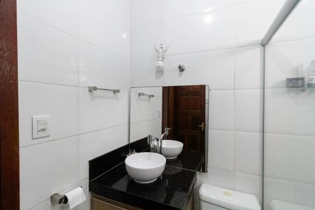 Casa à venda com 300m², 3 quartos e 3 vagasBanheiro da suíte 