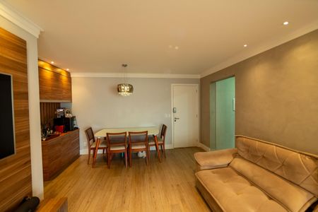 Apartamento à venda com 87m², 3 quartos e 2 vagas Apartamento à venda com 87m², 3 quartos e 2 vagasSala