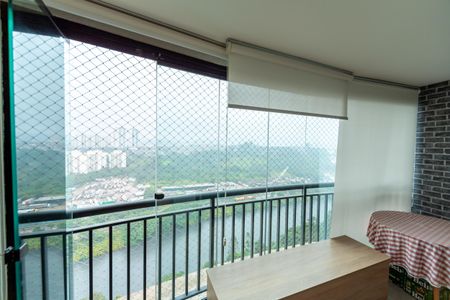 Apartamento à venda com 87m², 3 quartos e 2 vagas Apartamento à venda com 87m², 3 quartos e 2 vagasVaranda