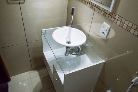 Casa de condomínio à venda com 120m², 3 quartos e 2 vagas Casa de condomínio à venda com 120m², 3 quartos e 2 vagasBanheiro da Suíte