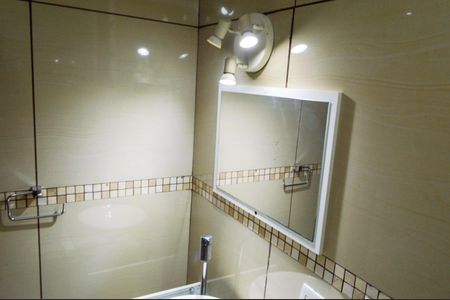 Casa de condomínio à venda com 120m², 3 quartos e 2 vagas Casa de condomínio à venda com 120m², 3 quartos e 2 vagasBanheiro da Suíte