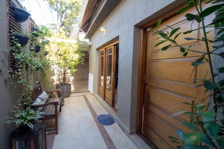 Casa para alugar com 120m², 2 quartos e 1 vaga Casa para alugar com 120m², 2 quartos e 1 vagaFachada Interna