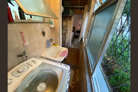 Apartamento à venda com 59m², 3 quartos e 1 vagaÁrea de Serviço