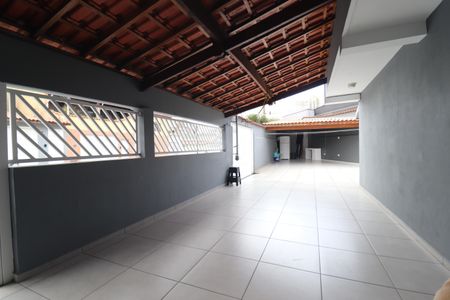 Casa à venda com 172m², 2 quartos e 4 vagasGaragem