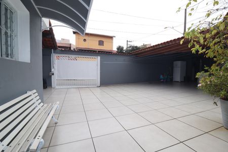 Casa à venda com 172m², 2 quartos e 4 vagasQuintal