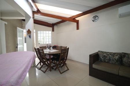 Casa à venda com 172m², 2 quartos e 4 vagasÁrea comum