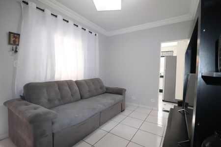 Casa à venda com 172m², 2 quartos e 4 vagasSala