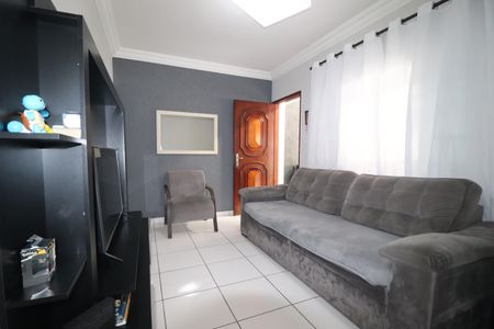 Casa à venda com 172m², 2 quartos e 4 vagasSala