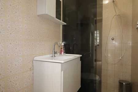 Casa à venda com 172m², 2 quartos e 4 vagasBanheiro 2