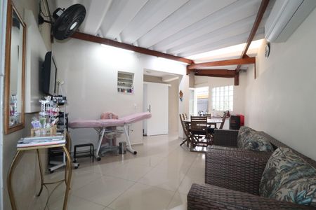 Casa à venda com 172m², 2 quartos e 4 vagasÁrea comum