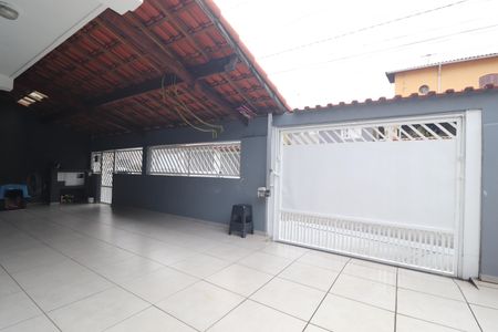 Casa à venda com 172m², 2 quartos e 4 vagasGaragem