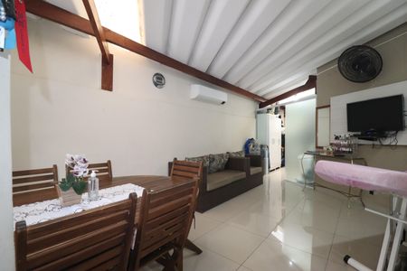 Casa à venda com 172m², 2 quartos e 4 vagasÁrea comum