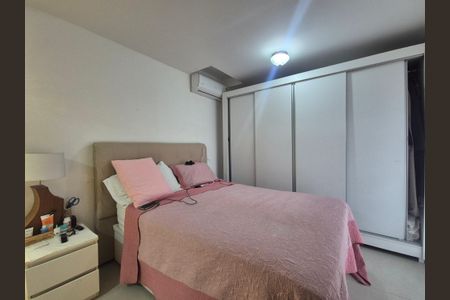 Apartamento à venda com 160m², 4 quartos e 2 vagasSuíte 1