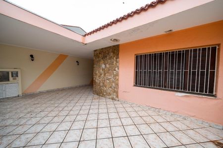 Casa para alugar com 215m², 3 quartos e 3 vagasÁrea Externa