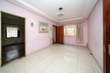 Casa para alugar com 215m², 3 quartos e 3 vagasSala