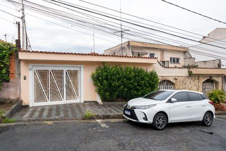 Casa para alugar com 215m², 3 quartos e 3 vagasFachada