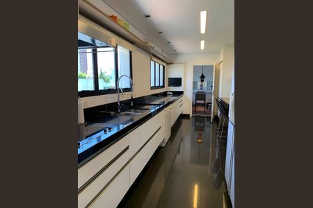 Apartamento à venda com 364m², 4 quartos e 5 vagas Apartamento à venda com 364m², 4 quartos e 5 vagasFoto 10