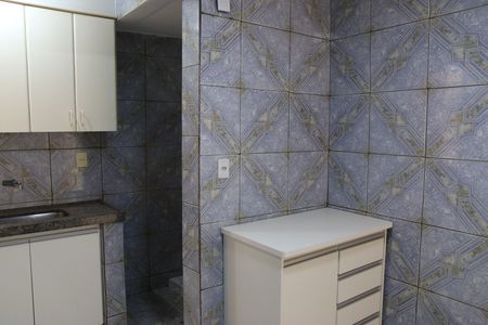Apartamento para alugar com 60m², 2 quartos e sem vagaCozinha e Área de Serviço