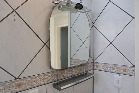 Apartamento para alugar com 60m², 2 quartos e sem vagaBanheiro