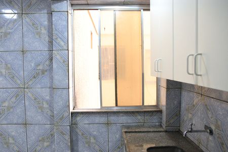 Apartamento para alugar com 60m², 2 quartos e sem vagaCozinha e Área de Serviço