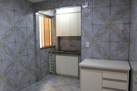 Apartamento para alugar com 60m², 2 quartos e sem vagaCozinha e Área de Serviço