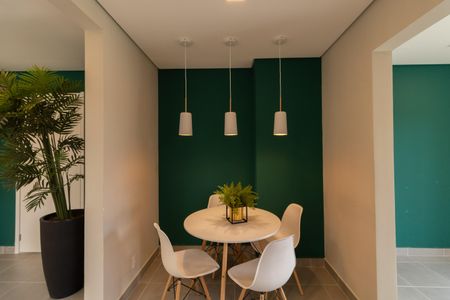 Apartamento para alugar com 35m², 2 quartos e sem vagaÁrea Comum - Salão de Jogos  