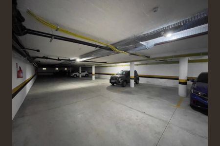 Apartamento à venda com 51m², 2 quartos e 1 vaga Apartamento à venda com 51m², 2 quartos e 1 vagaÁrea Comum - Estacionamento