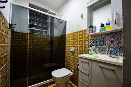 Apartamento à venda com 100m², 2 quartos e 1 vaga Apartamento à venda com 100m², 2 quartos e 1 vagaBanheiro