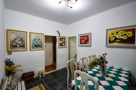 Apartamento à venda com 100m², 2 quartos e 1 vaga Apartamento à venda com 100m², 2 quartos e 1 vagaSala