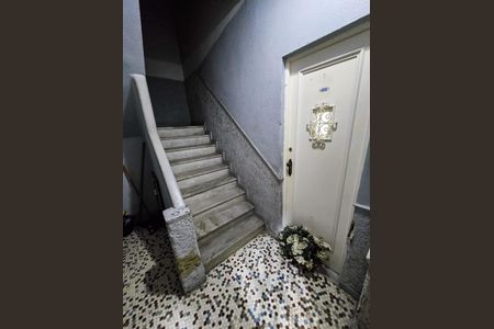 Apartamento à venda com 100m², 2 quartos e 1 vaga Apartamento à venda com 100m², 2 quartos e 1 vagaHall de entrada